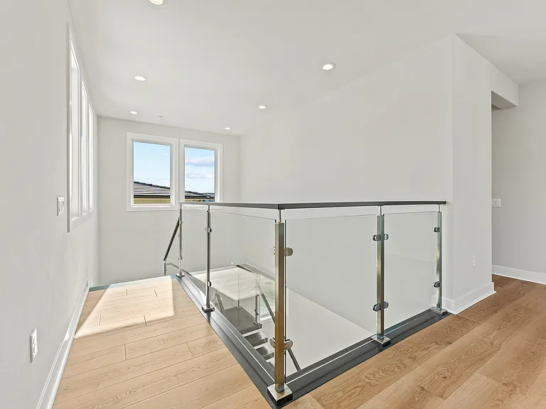 209 Stage — Photo 6