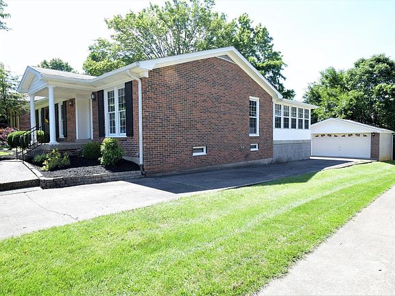4th image of 3427 Eastside Dr