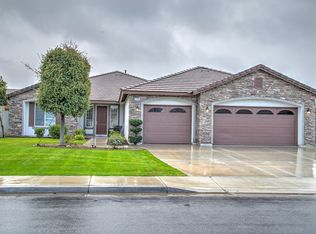 10105 Revere Beach Dr, Bakersfield, CA 93314