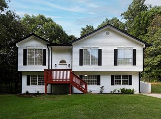 6321 Mitchell Creek Dr, Flowery Branch, GA 30542