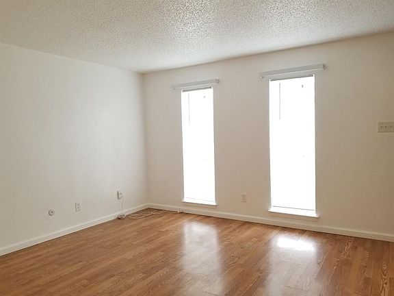 3rd image of 1912 Nolen Ct APT B