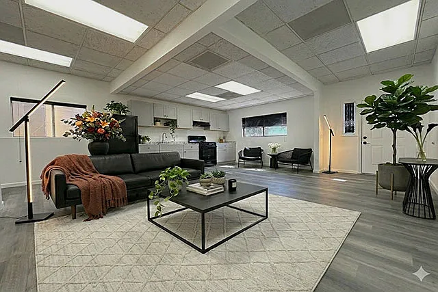 741 Olive Ave #B — Photo 2