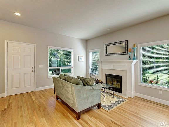4th image of 273 NE Creek Way #A