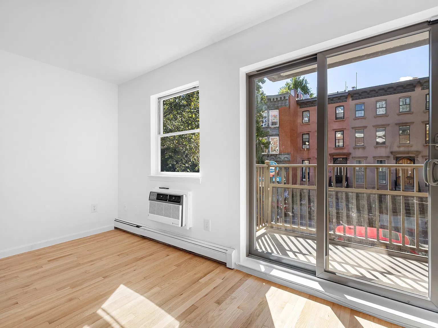 125 Bergen Street — Photo 3