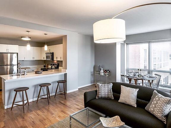 3rd image of 1305 Hancock St