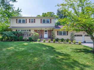 30 Ellis Rd, West Caldwell, NJ 07006