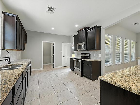 2nd image of 2401 Fall Leaf Ct