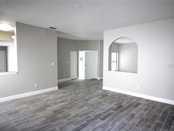4th image of 5891 Parkview Point Dr