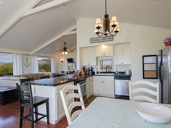 4th image of 26700 Beach Dr