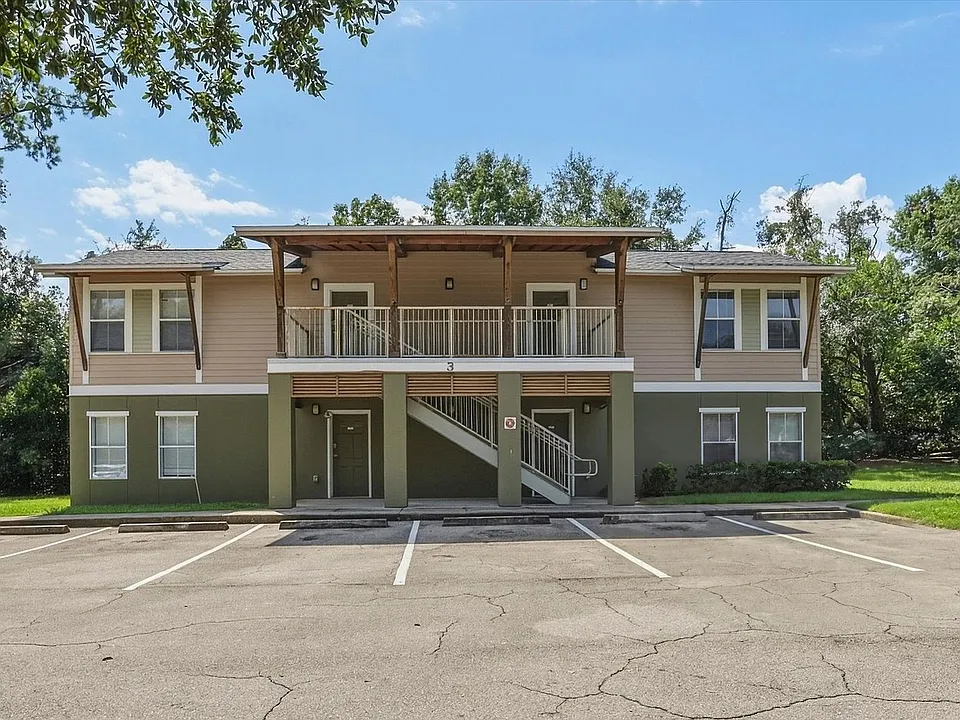 1609 W Pensacola St #211