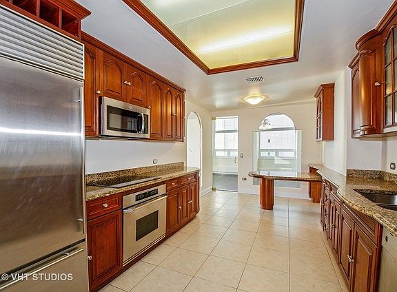 4th image of 680 N Lake Shore Dr APT 1406