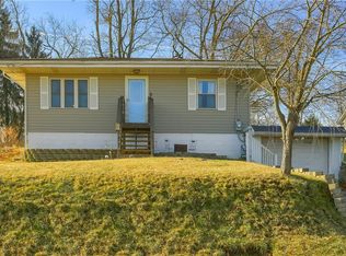 1510 Fernhurst Ave, Coraopolis, PA 15108