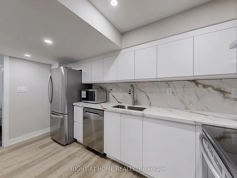 11 Hawker Ct #BASEMENT — Photo 9