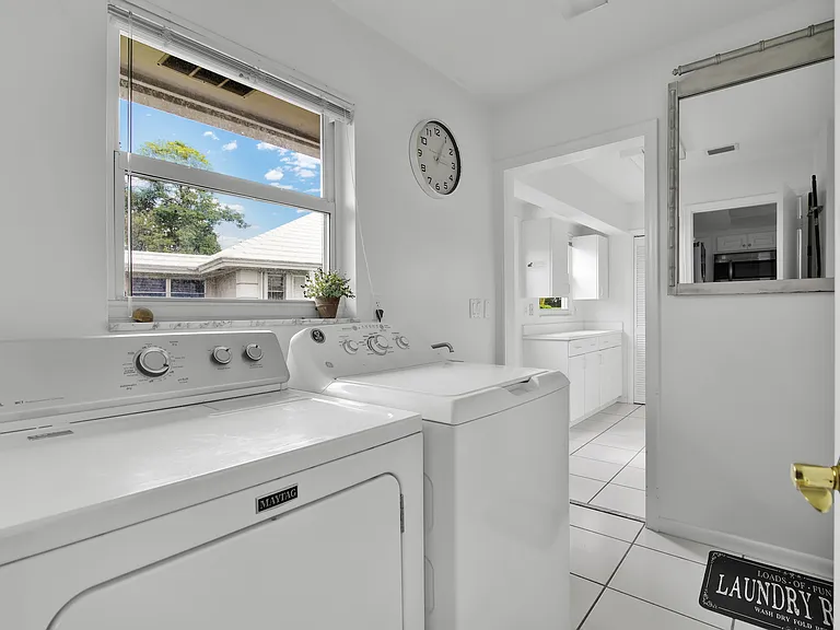 450 French Royale Cir — Photo 13