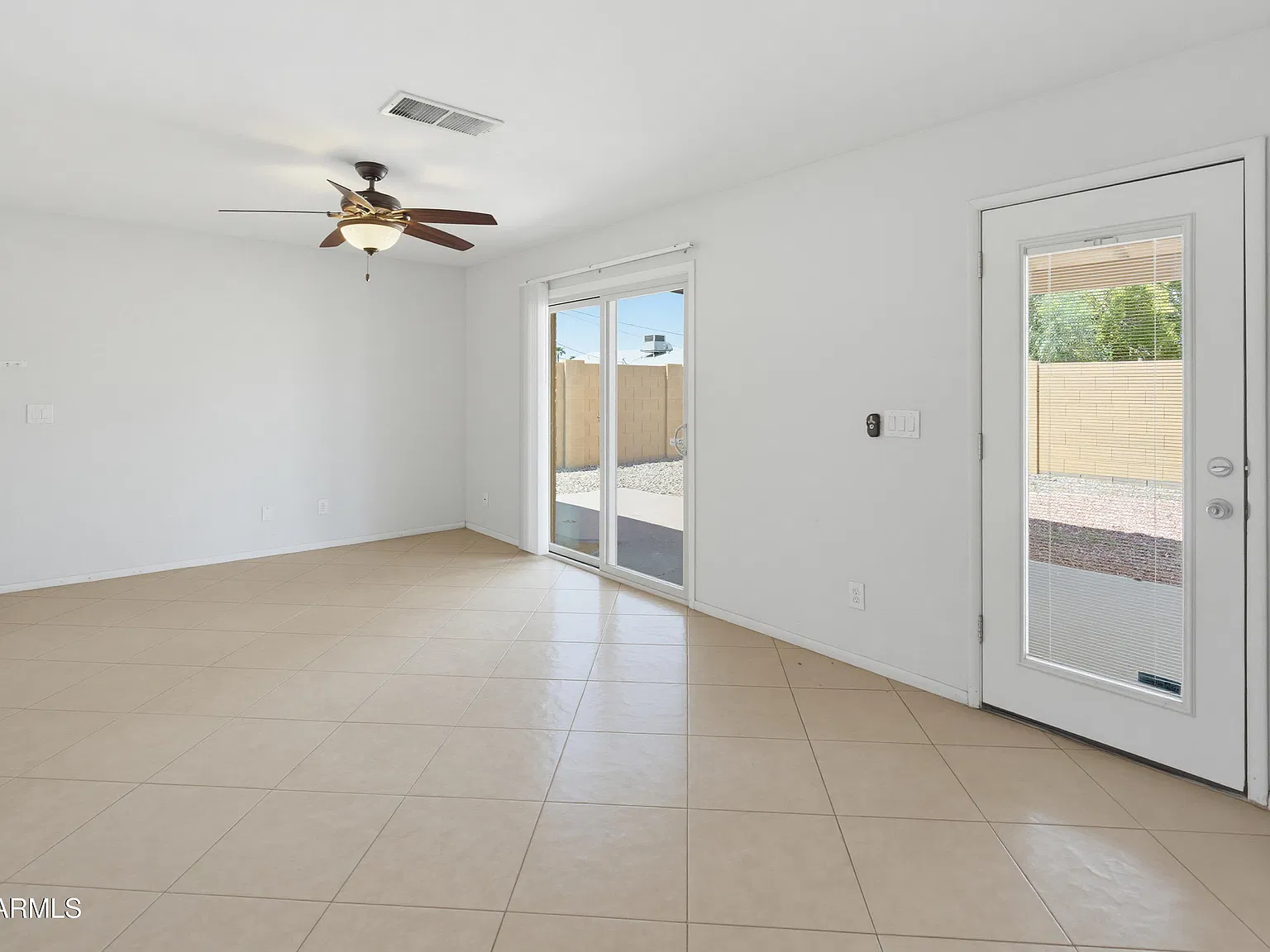 4 bed, 2.0 bath, 1524 sqft, $2,550 — Photo 2
