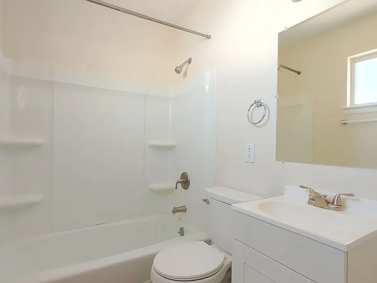 513 Candelaria Rd NW — Photo 7