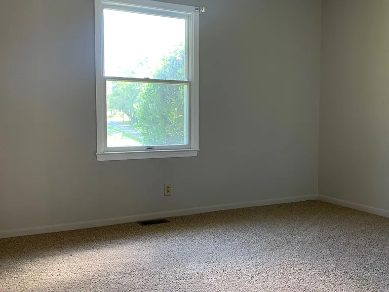 10413 Elys Ford Rd — Photo 12