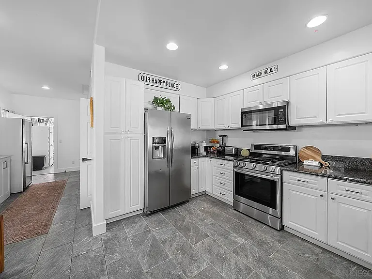 255 Elm Ave — Photo 8