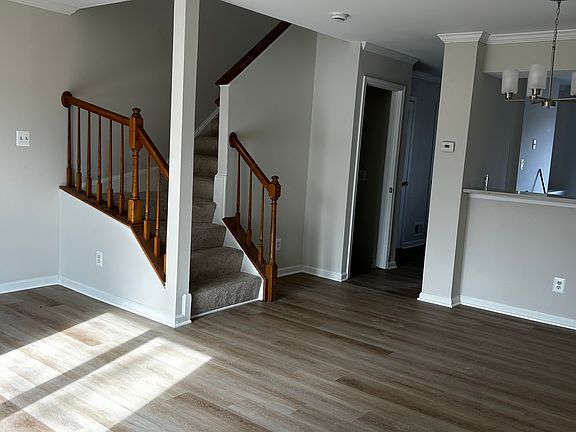 4th image of 44009 Falmouth Ct