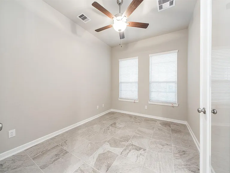 8706 Fox Trail Dr — Photo 5