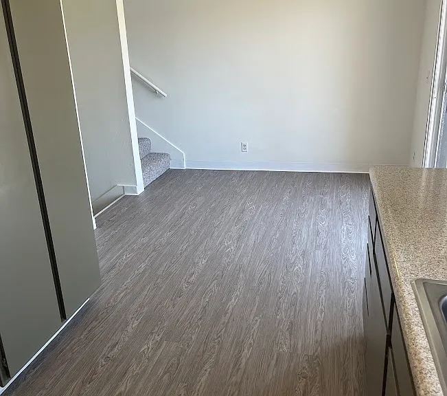 Mills Terrace — Photo 5