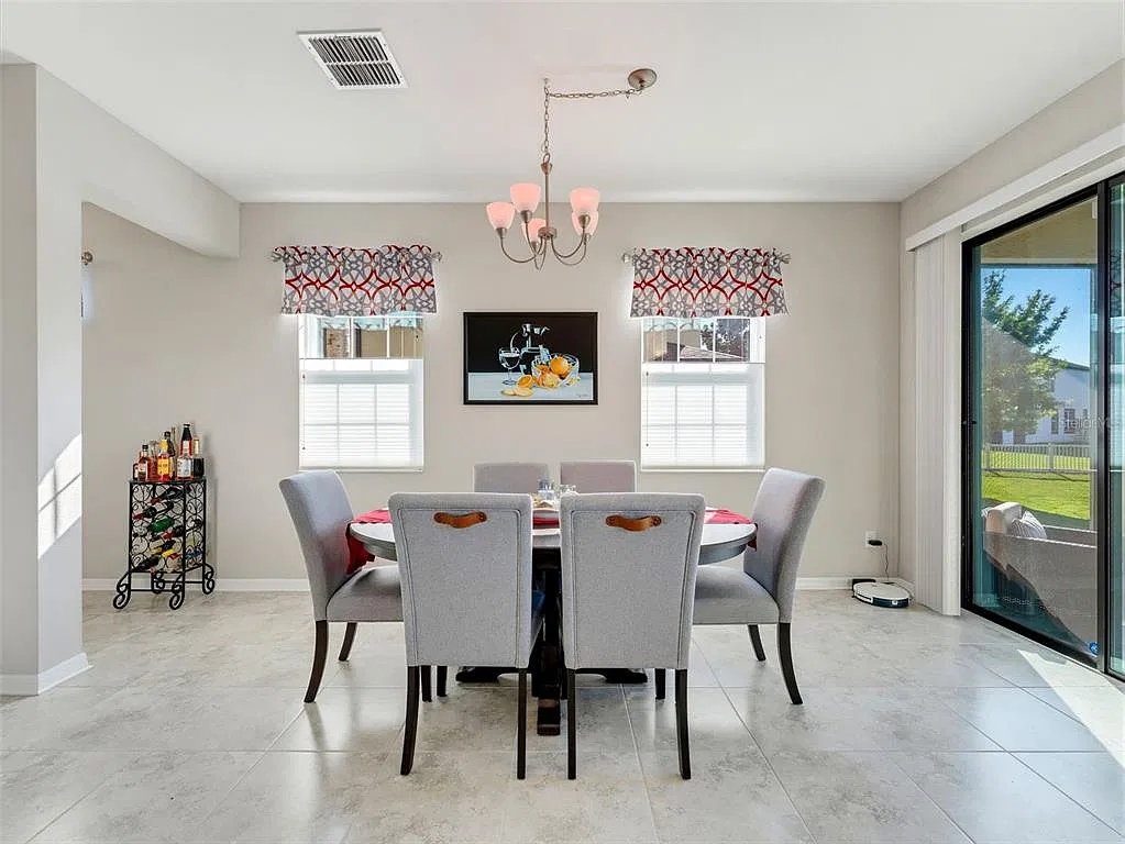 3 bed, 2.5 bath, 2153 sqft, $2,995 — Photo 3