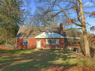 416 Vineyard Dr, Gibsonia, PA