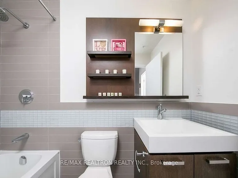295 Adelaide St W #2405 — Photo 14