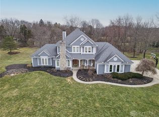 9320 Ash Hollow Ln, Centerville, OH