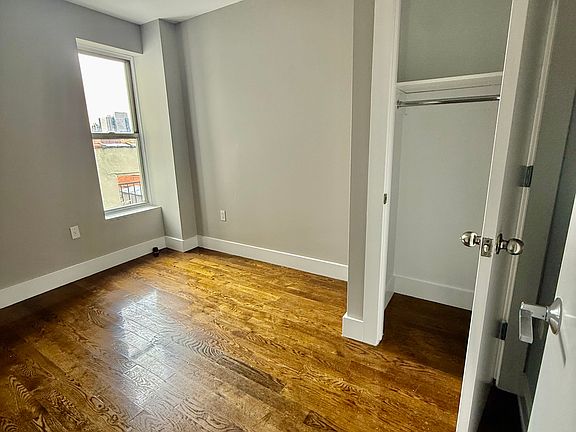 3rd image of 238 E 111th St APT 5C