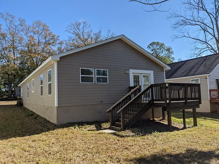 2238 Holton St — Photo 10