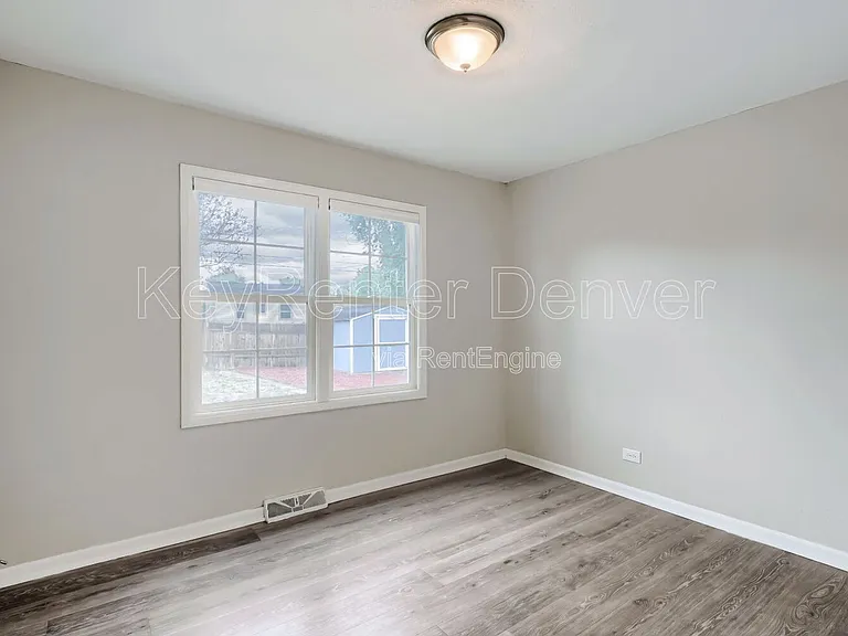1845 W Stoll Pl — Photo 9