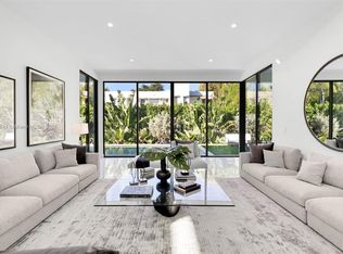 275 W 33rd St, Miami Beach, FL 33140