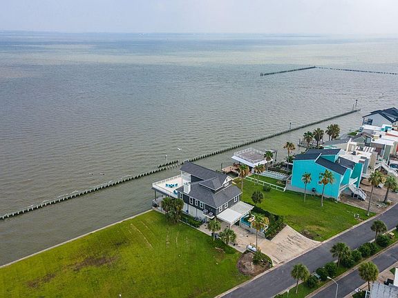2nd image of 12 Tiki Cir
