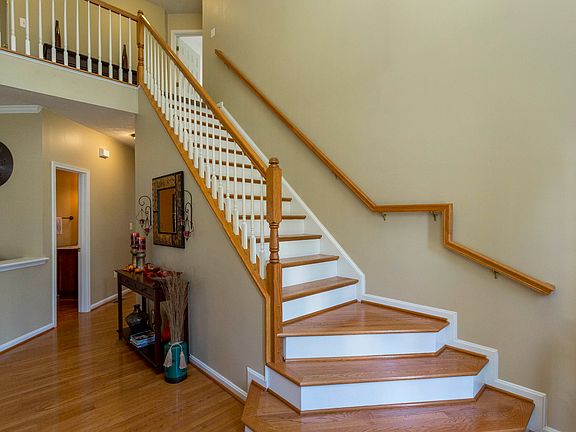 4th image of 10021 Betsy St