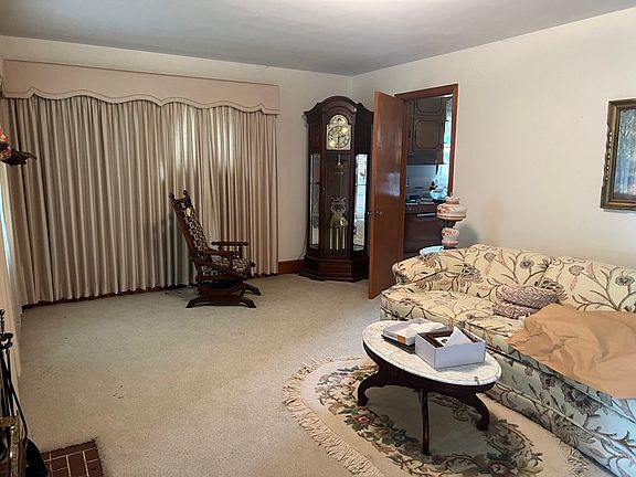 3rd image of 266 Arnett Blvd