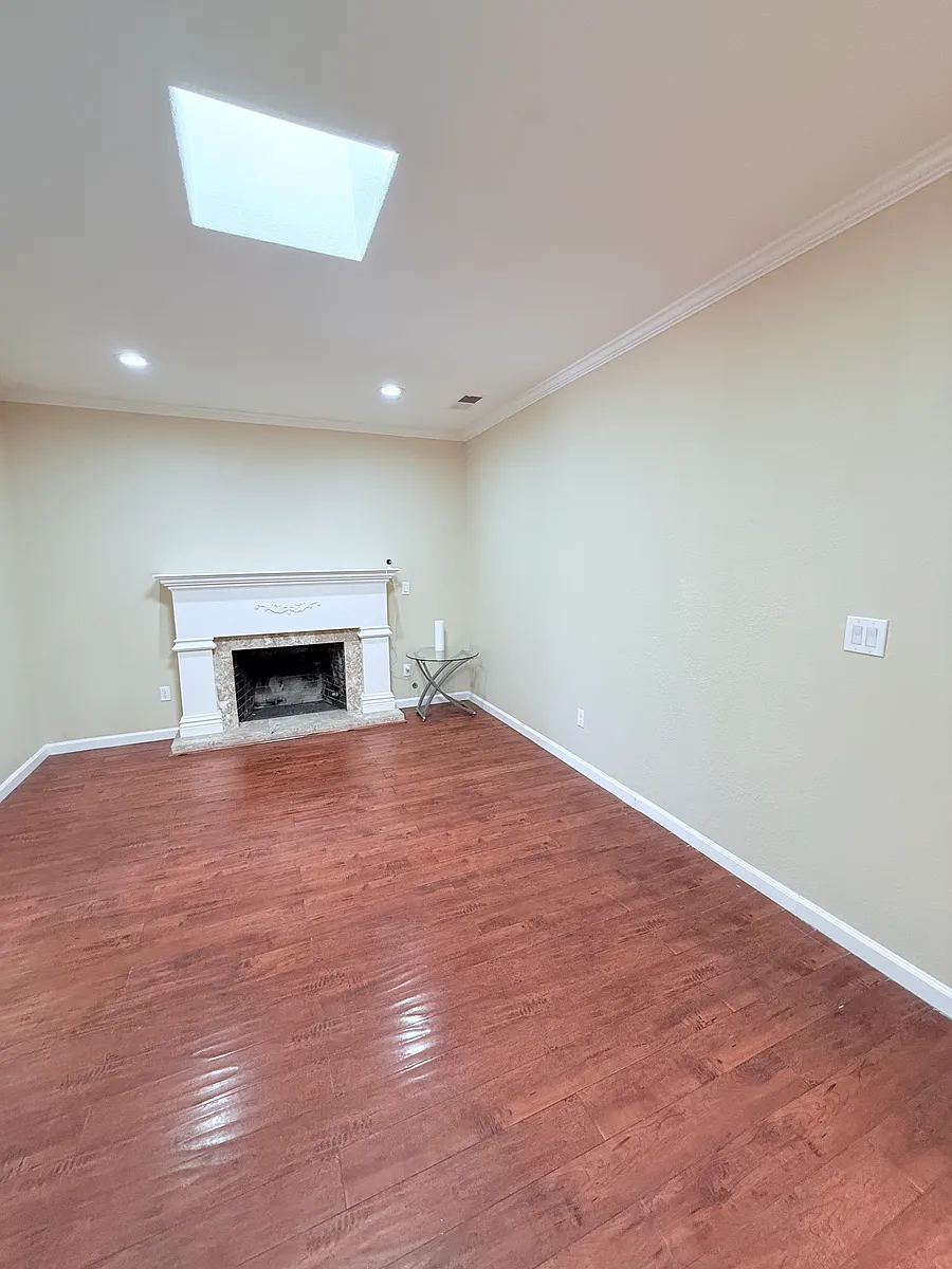 Building Photo - 2816 Scottsdale Dr
