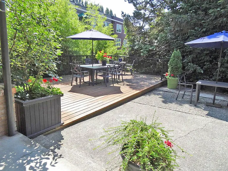 343 4th Ave #D — Photo 21