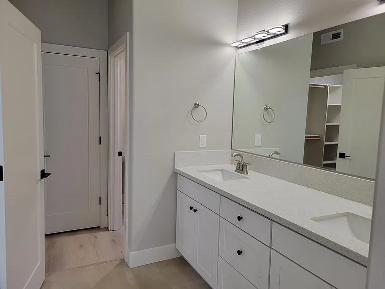 3498 SW Mayfield Ter — Photo 10