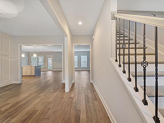 2nd image of 2425 Waterstone Blvd