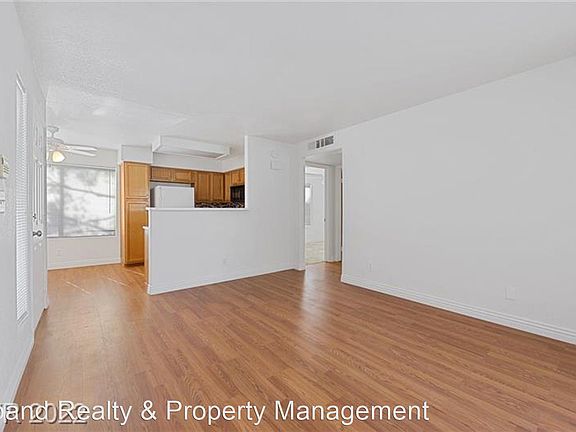 4th image of 3038 Tarpon Dr Unit 201