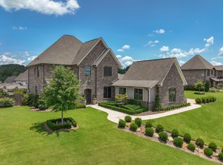 887 Vestlake Ridge Dr, Vestavia, AL 35242
