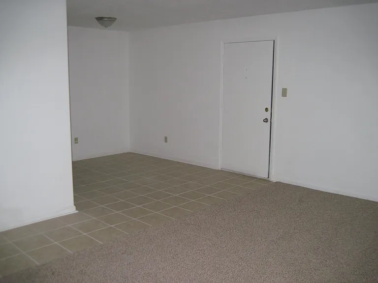 514 Carobrook Rd — Photo 4