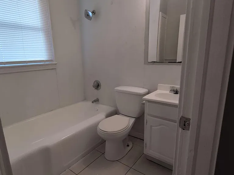 1037 Detroit St — Photo 7