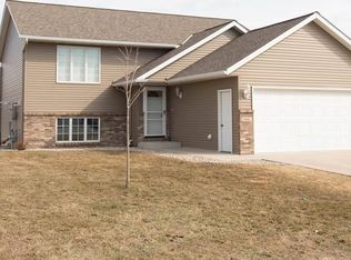 204 Oak Dr, Eagle Lake, MN 56024