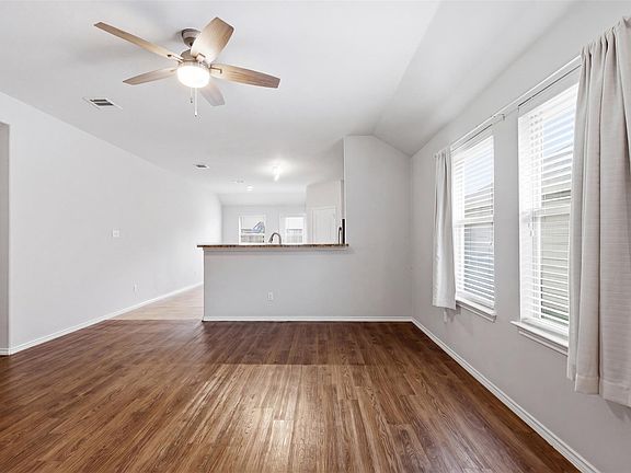 4th image of 18420 Cloudmore Ln