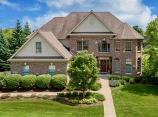 4N449 Mark Twain St, St Charles, IL 60175