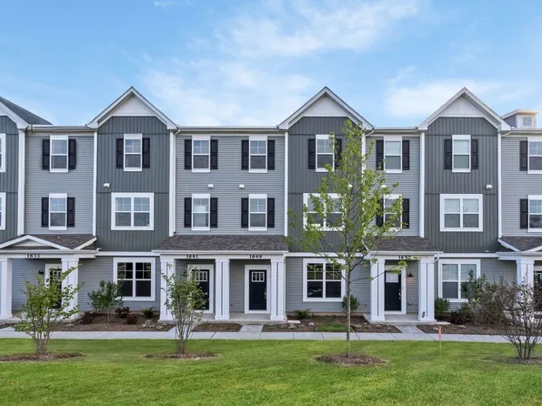 1686 Albany St, Grayslake, IL 60030
