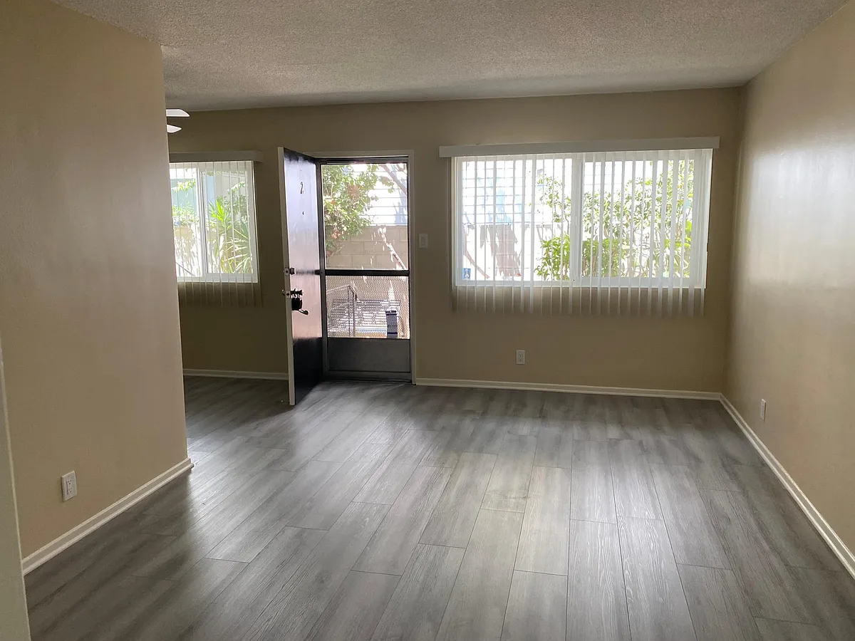 Building Photo - 3625 S Centinela Ave #2