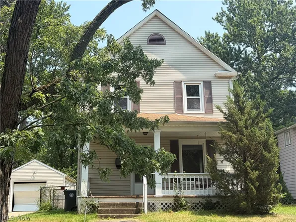 1273 Girard St, Akron, OH 44301